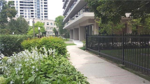 1001 - 20 Avoca Ave, Condo with 2 bedrooms, 2 bathrooms and 1 parking in Toronto ON | Image 13