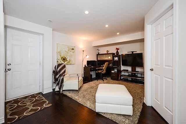 16 - 2460 Prince Michael Dr, Townhouse with 3 bedrooms, 3 bathrooms and 2 parking in Oakville ON | Image 18