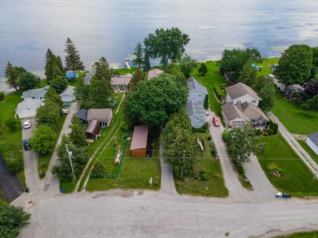 65 Druan Dr, House detached with 1 bedrooms, 2 bathrooms and 4 parking in Kawartha Lakes ON | Image 1