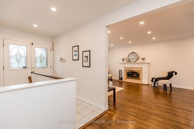 12 Boxbury Rd, House detached with 3 bedrooms, 3 bathrooms and 6 parking in Toronto ON | Image 23