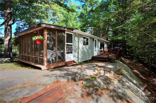 1145 Pine Path Private, House detached with 3 bedrooms, 1 bathrooms and 4 parking in North Frontenac ON | Image 2