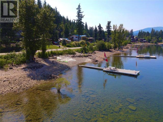 2522 Eagle Bay Road, House detached with 5 bedrooms, 3 bathrooms and 8 parking in Columbia Shuswap C BC | Image 28