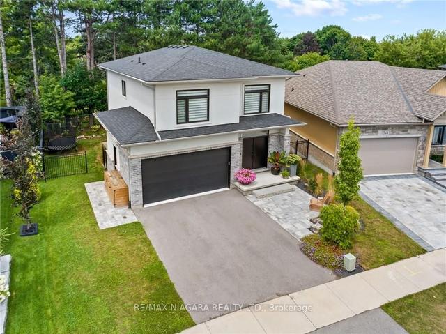 24 Olde School Crt, House detached with 3 bedrooms, 4 bathrooms and 4 parking in St. Catharines ON | Image 1