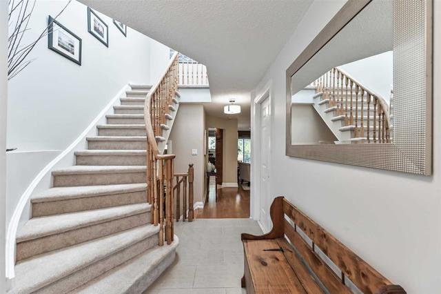 2457 Grindstone Crt, House detached with 3 bedrooms, 3 bathrooms and 3 parking in Mississauga ON | Image 12