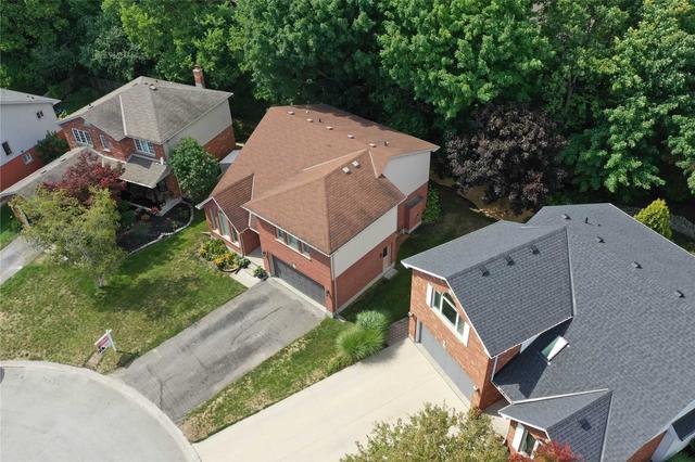 144 Killarney Crt, House detached with 4 bedrooms, 3 bathrooms and 6 parking in London ON | Image 32