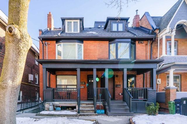upper - 229 Howland Ave, House semidetached with 3 bedrooms, 2 bathrooms and 1 parking in Toronto ON | Image 1