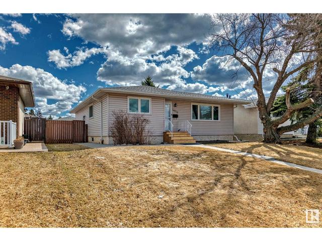 14215 74 St Nw, House detached with 5 bedrooms, 2 bathrooms and 4 parking in Edmonton AB | Image 37