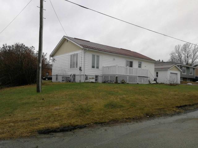 166 Meridian Ave E, House detached with 3 bedrooms, 2 bathrooms and 2 parking in Temiskaming Shores ON | Image 1