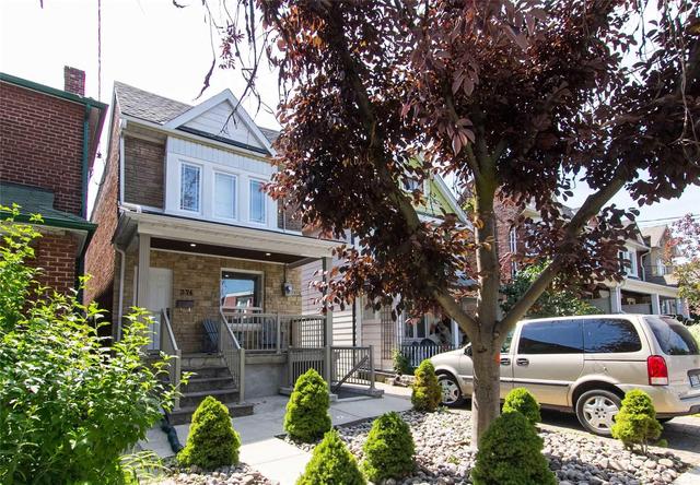 Upper - 374 Westmoreland Ave N, House detached with 3 bedrooms, 2 bathrooms and 1 parking in Toronto ON | Image 1