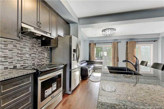 17 Kenneth Wood Cres, House attached with 4 bedrooms, 3 bathrooms and 1 parking in Toronto ON | Image 5