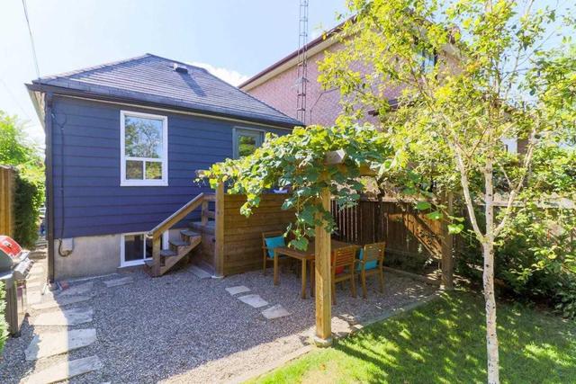 293 Earlscourt Ave, House detached with 2 bedrooms, 2 bathrooms and 2 parking in Toronto ON | Image 15
