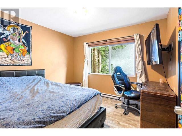 5210 Sprott Street, House detached with 5 bedrooms, 3 bathrooms and 8 parking in Burnaby BC | Image 30