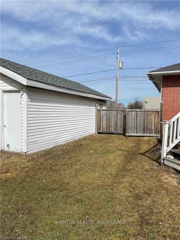 1951 Main St, House detached with 3 bedrooms, 1 bathrooms and 5 parking in Greater Sudbury ON | Image 30
