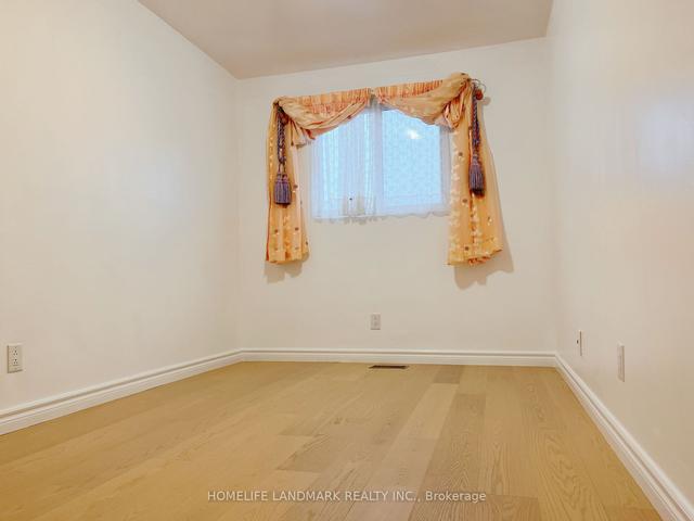 80 Brookmill Blvd, House attached with 4 bedrooms, 3 bathrooms and 5 parking in Toronto ON | Image 2