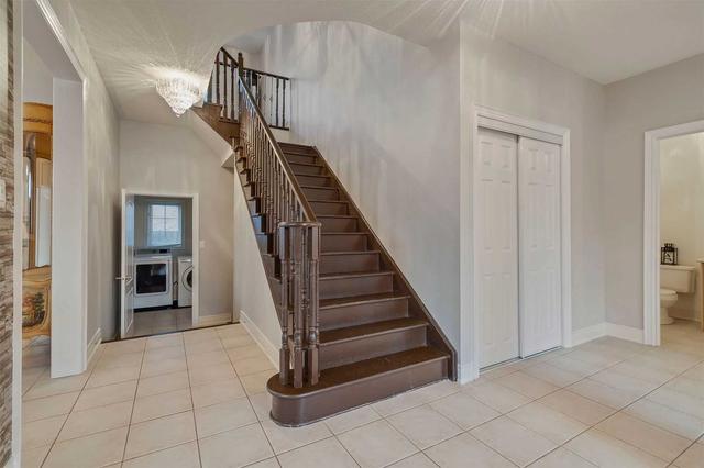 9 Valleycreek Dr, House detached with 4 bedrooms, 4 bathrooms and 6 parking in Brampton ON | Image 8