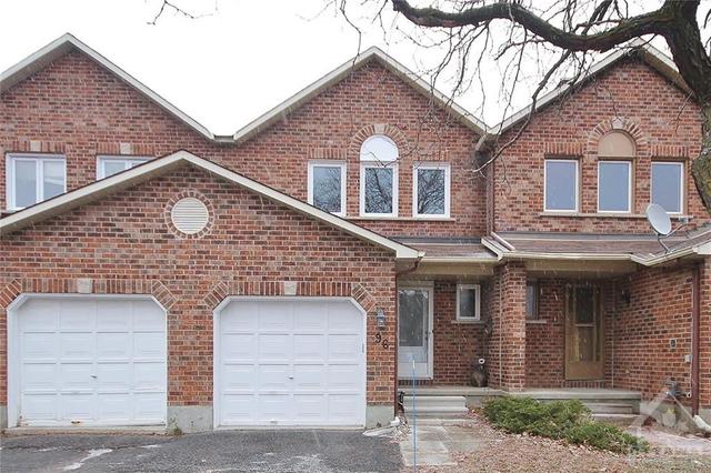 96 Southport Drive, Townhouse with 3 bedrooms, 3 bathrooms and 3 parking in Ottawa ON | Image 1