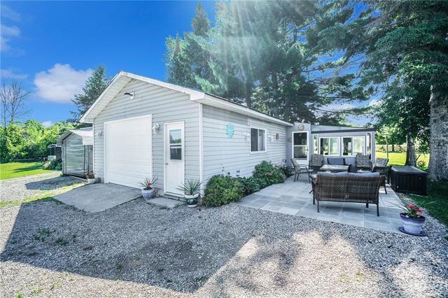81 Bay Road, House detached with 3 bedrooms, 2 bathrooms and 10 parking in Rideau Lakes ON | Image 6