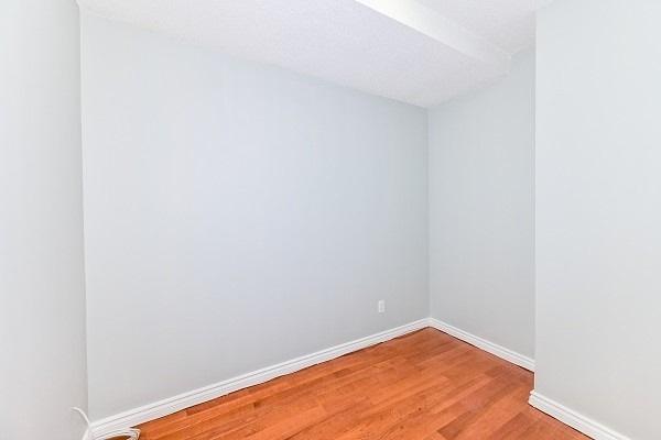 1201 - 263 Wellington St W, Condo with 1 bedrooms, 1 bathrooms and 0 parking in Toronto ON | Image 6