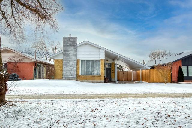 17 Brynston Rd, House detached with 3 bedrooms, 2 bathrooms and 3 parking in Toronto ON | Image 33