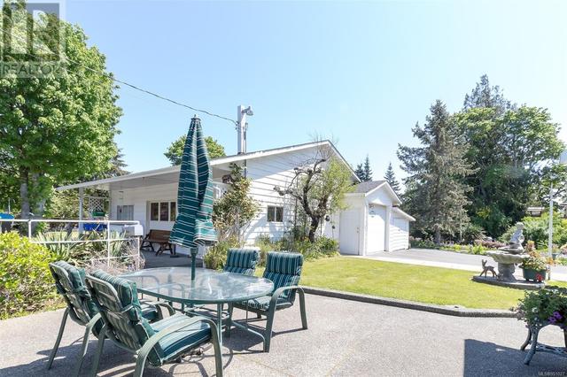 6787 Grant Rd W, House detached with 3 bedrooms, 2 bathrooms and 12 parking in Sooke BC | Image 35