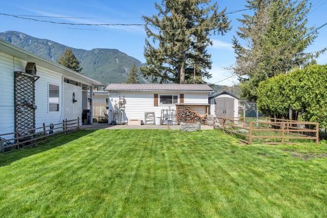 477 3rd Avenue, House detached with 3 bedrooms, 2 bathrooms and null parking in Hope BC | Image 35