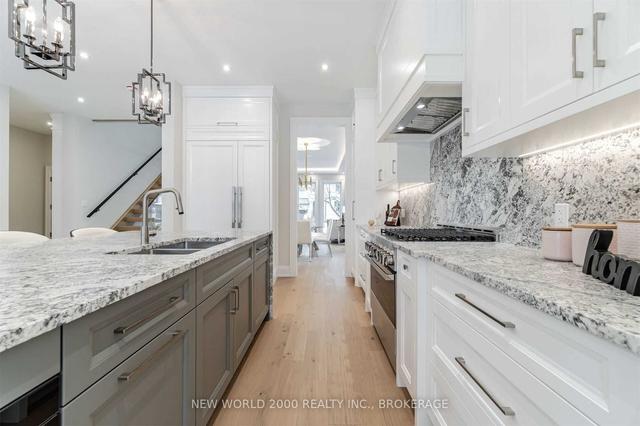 44 Monkton Ave, House detached with 4 bedrooms, 5 bathrooms and 5 parking in Toronto ON | Image 7