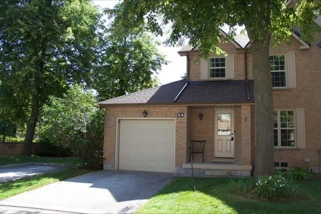 44 - 2272 Mowat Ave, Townhouse with 3 bedrooms, 3 bathrooms and 2 parking in Oakville ON | Image 1