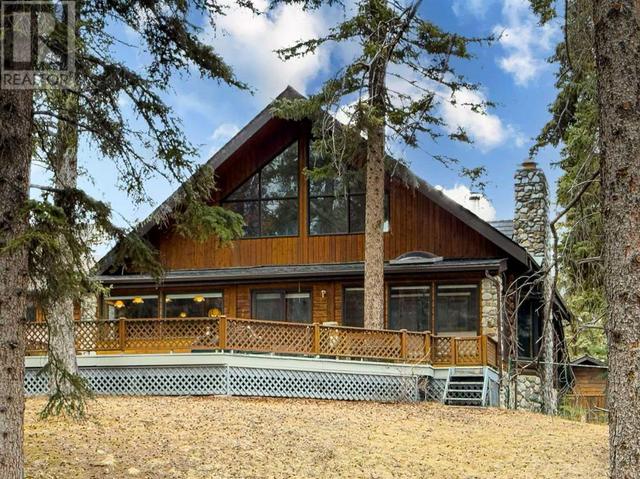 317 Buffalo Street, House detached with 8 bedrooms, 5 bathrooms and 6 parking in Banff AB | Image 1