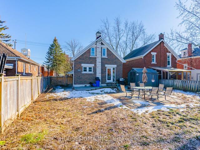 44 Sheldon Ave N, House detached with 3 bedrooms, 2 bathrooms and 3 parking in Kitchener ON | Image 19