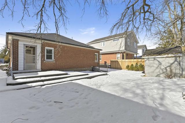 31 Vola Crt, House detached with 3 bedrooms, 2 bathrooms and 3 parking in Hamilton ON | Image 21