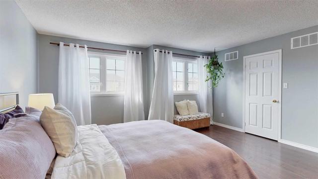 1690 Radcliffe Dr, House detached with 3 bedrooms, 3 bathrooms and 2 parking in Oshawa ON | Image 19