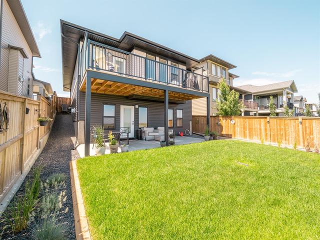335 Canyon Meadows Road W, House detached with 4 bedrooms, 2 bathrooms and 4 parking in Lethbridge AB | Image 39