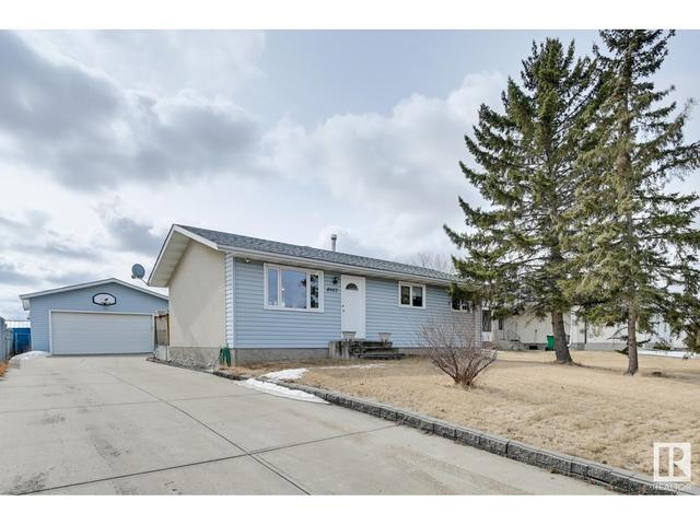 4907 57 Av, House detached with 3 bedrooms, 1 bathrooms and null parking in Lamont AB | Image 1