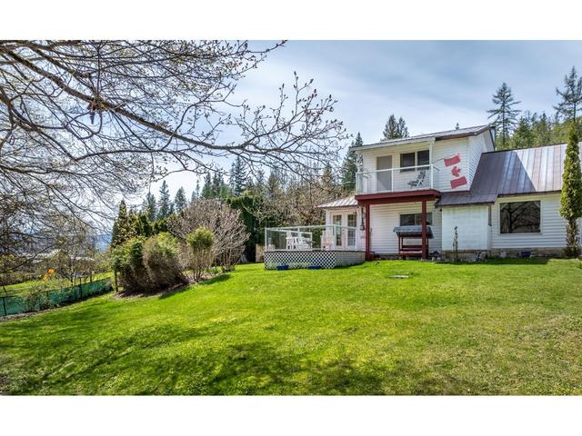 5469 Cory Road, House detached with 1 bedrooms, 2 bathrooms and null parking in Central Kootenay A BC | Image 26