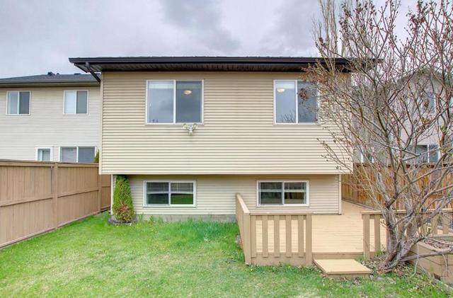 211 Cranberry Way Se, House detached with 4 bedrooms, 2 bathrooms and 2 parking in Calgary AB | Image 34