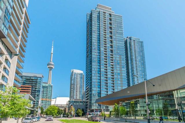 3511 - 15 Fort York Blvd, Condo with 2 bedrooms, 2 bathrooms and 1 parking in Toronto ON | Image 1