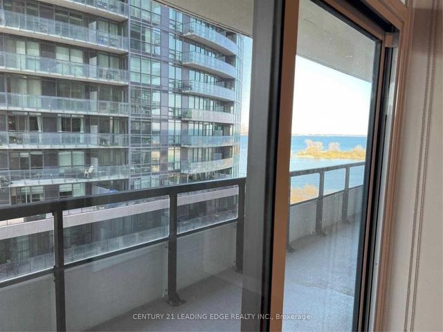 905 - 65 Annie Craig Dr, Condo with 2 bedrooms, 2 bathrooms and 1 parking in Toronto ON | Image 25