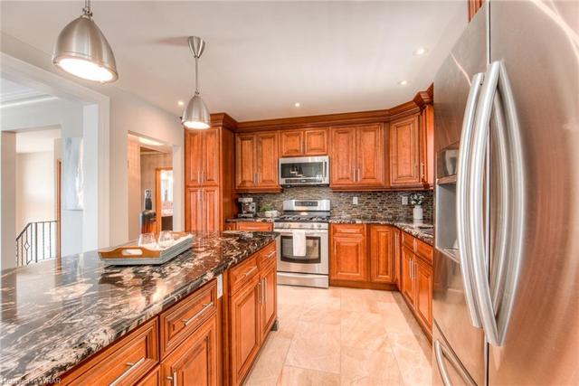 250 Ahrens Street W, House detached with 3 bedrooms, 2 bathrooms and null parking in Kitchener ON | Image 37
