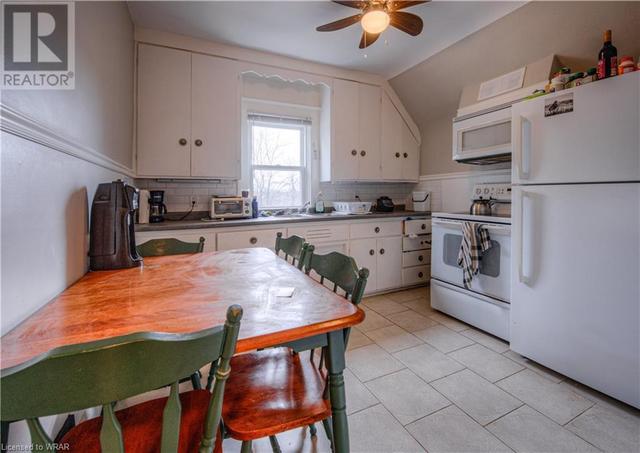 401 Courtland Avenue E, House other with 3 bedrooms, 2 bathrooms and 3 parking in Kitchener ON | Image 5