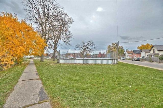 88 Emilie St, House detached with 3 bedrooms, 2 bathrooms and 2 parking in Brantford ON | Image 6