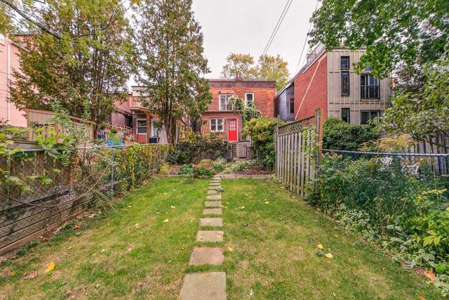 26 Curzon St, House semidetached with 3 bedrooms, 2 bathrooms and 0 parking in Toronto ON | Image 21