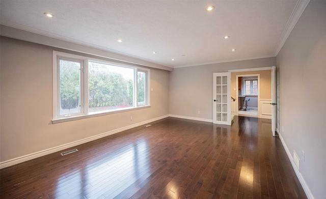 16 Gaspe Rd, House detached with 4 bedrooms, 5 bathrooms and 4 parking in Toronto ON | Image 5