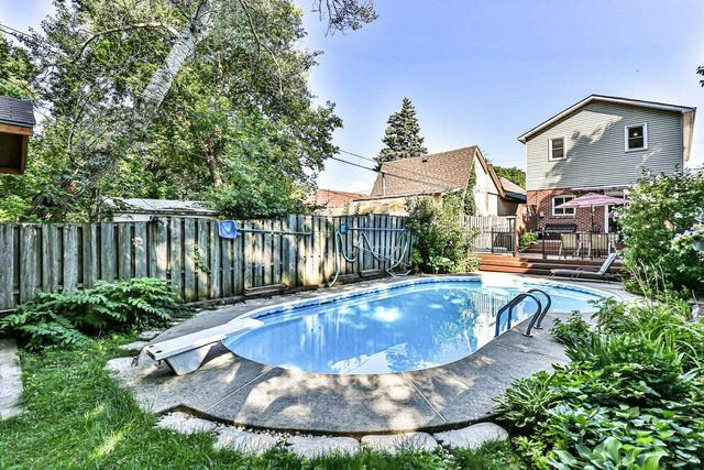 37 Connaught Ave, House detached with 3 bedrooms, 2 bathrooms and 3 parking in Toronto ON | Image 13