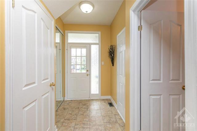 35 Grassy Plains Drive, Townhouse with 3 bedrooms, 2 bathrooms and 3 parking in Ottawa ON | Image 3