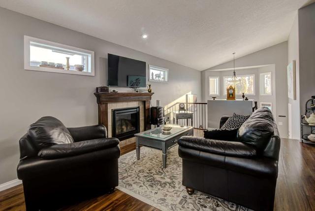 512 Margaret Sutherland Crescent N, House detached with 3 bedrooms, 3 bathrooms and 4 parking in Lethbridge AB | Image 11