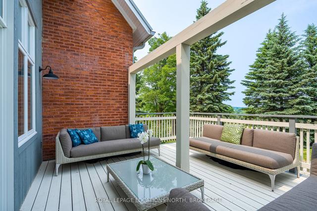 2111 Conc 8 Nottawasaga Rd S, House detached with 2 bedrooms, 3 bathrooms and 11 parking in Clearview ON | Image 33