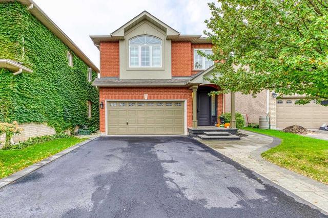 2434 Blue Holly Cres, House detached with 4 bedrooms, 4 bathrooms and 4 parking in Oakville ON | Image 1
