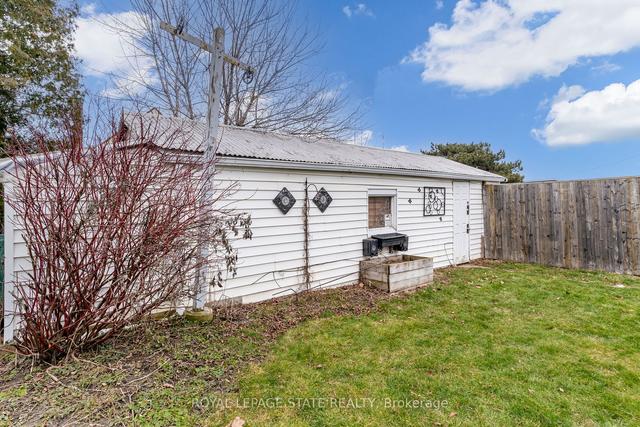 204 Summerhill Ave, House detached with 2 bedrooms, 2 bathrooms and 3 parking in Hamilton ON | Image 33