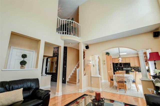 7027 Gillespie Lane, House detached with 3 bedrooms, 4 bathrooms and 6 parking in Mississauga ON | Image 25
