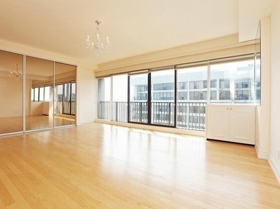 ph3504 - 33 Harbour Sq, Condo with 3 bedrooms, 3 bathrooms and 1 parking in Toronto ON | Image 6
